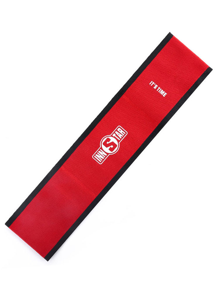 Bench press slingshot assistance band close-up showing elastic material